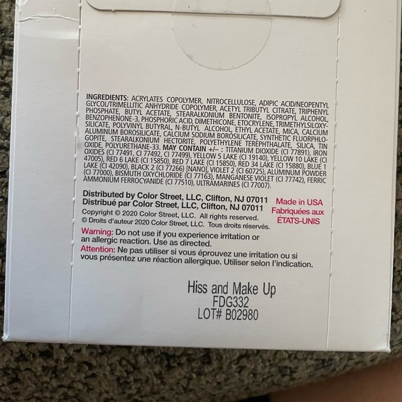 🦄 Hiss and Make Up - Dry Polish 🦄 - Picture 3 of 6